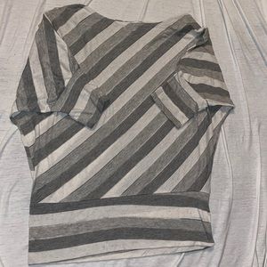 Cute white and grey short sleeve shirt. Great condition. Size medium